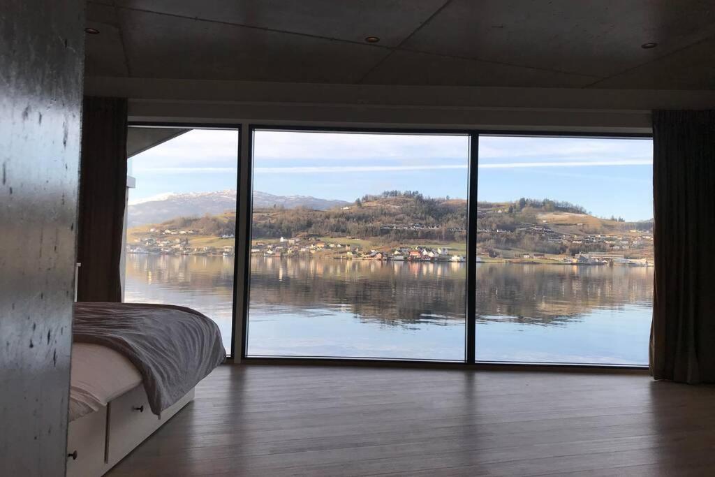 Panoramaresort In Hardangerfjorden Leilighet I Sjokanten Ved Hardangerfjorden For 7 Personer Boat , Sauna,Kajak, Sup For Rent 厄于斯特瑟 外观 照片