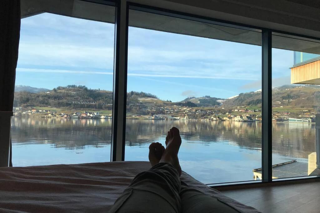 Panoramaresort In Hardangerfjorden Leilighet I Sjokanten Ved Hardangerfjorden For 7 Personer Boat , Sauna,Kajak, Sup For Rent 厄于斯特瑟 外观 照片
