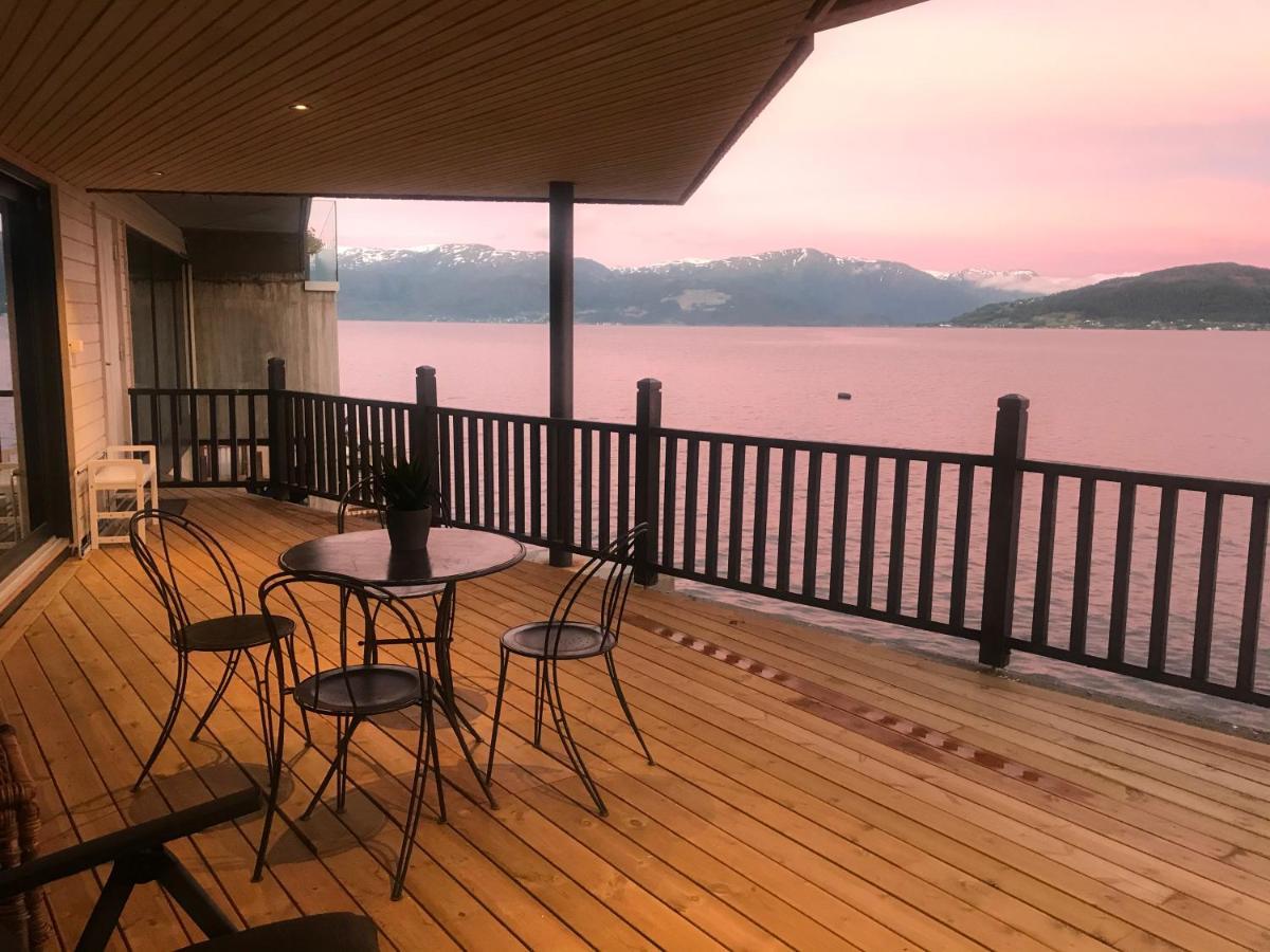 Panoramaresort In Hardangerfjorden Leilighet I Sjokanten Ved Hardangerfjorden For 7 Personer Boat , Sauna,Kajak, Sup For Rent 厄于斯特瑟 外观 照片