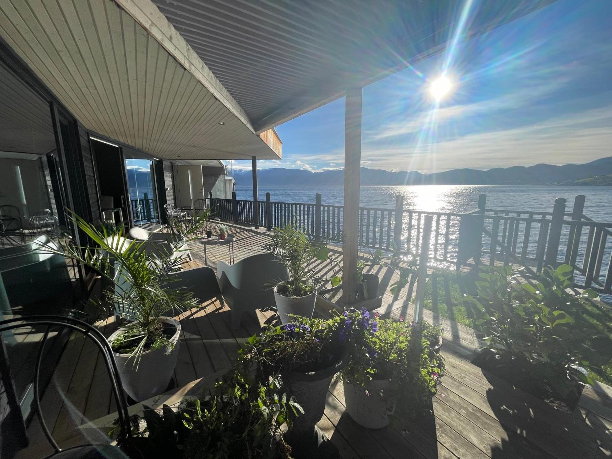 Panoramaresort In Hardangerfjorden Leilighet I Sjokanten Ved Hardangerfjorden For 7 Personer Boat , Sauna,Kajak, Sup For Rent 厄于斯特瑟 外观 照片